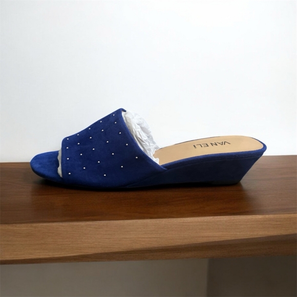 🥳 $60 NWOB Vaneli Blue Suede Wedge Sandals Size 9 - Picture 2 of 4